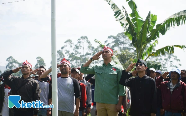 Bacawabup Bandung Ali Syakieb Jadi Inspektur Upacara HUT RI Bersama Para Petani