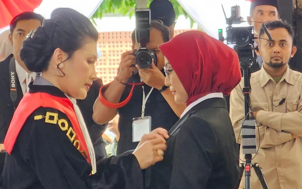 Thumbnail Dilantik Menjadi Anggota DPRD Lumajang, Ini Komitmen Ratih Damayanti