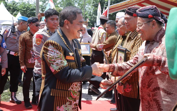 Semarak HUT Pujakesuma Ke-44, Bupati Asahan Sambut Kedatangan Wakapolri sebagai Pembina