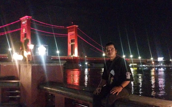 Momen Azizi Blackout di Palembang: Saya Suka Foto-foto dan Kuliner Palembang