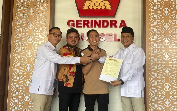 Jelang Pendaftaran Pilwali Palembang, Ratu Dewa-Prima Salam Terima SK B1.KWK dari Gerindra