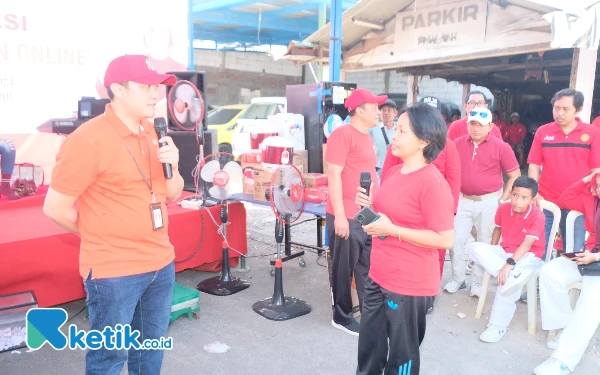 Warga Pakis Sidokumpul Surabaya Dapat Edukasi Keuangan Lawan Jeratan Pinjol dari OJK