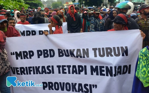 Ini Poin Tuntutan Massa Aksi Pasangan AFU-PIET di KPU Papua Barat Daya