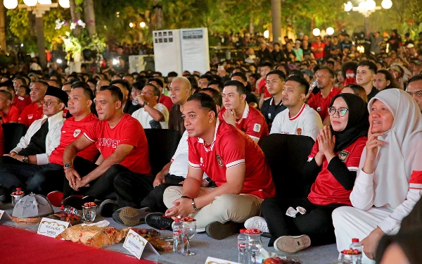 Wali Kota Eri Ajak Warga Surabaya Nobar dan Doa Bersama untuk Timnas Indonesia