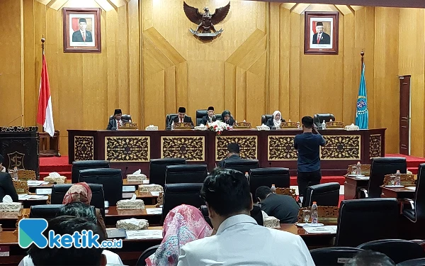 Pembentukan Fraksi DPRD Surabaya, PAN Pilih Gabung PDIP