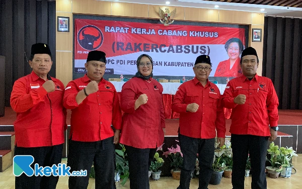 Thumbnail DPC PDI Perjuangan Kabupaten Blitar Gelar Rakercabsus, Fokus Pemenangan Pilkada dan Pilgub 2024