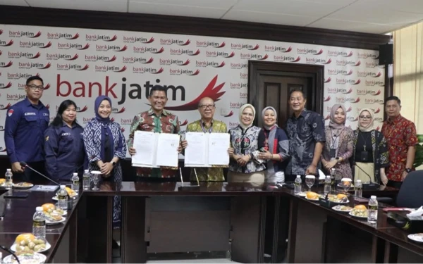 Dukung Kesejahteraan PMI, Bank Jatim Tanda Tangani Kerja Sama dengan BP2MI