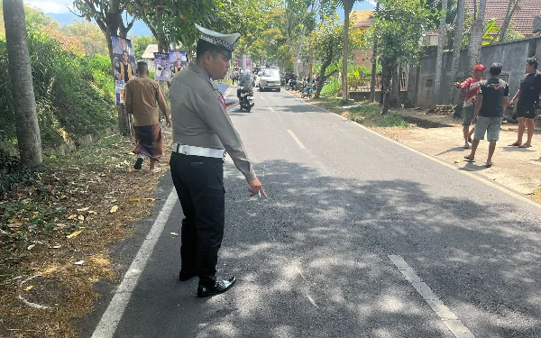 Thumbnail Berita - Gagal mendahului, Pengendara Sepeda Motor Tewas Bertabrakan di Kota Batu