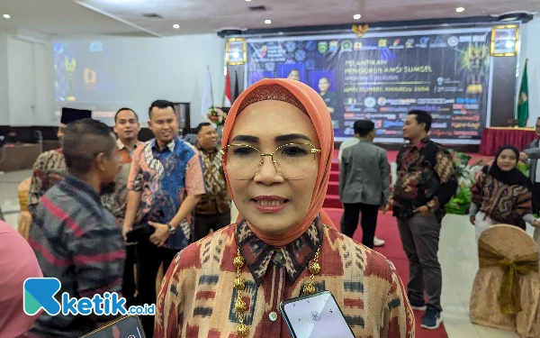 Tutup Masa Jabatan, Ketua DPRD Sumsel Raih Penghargaan Perempuan Inspiratif