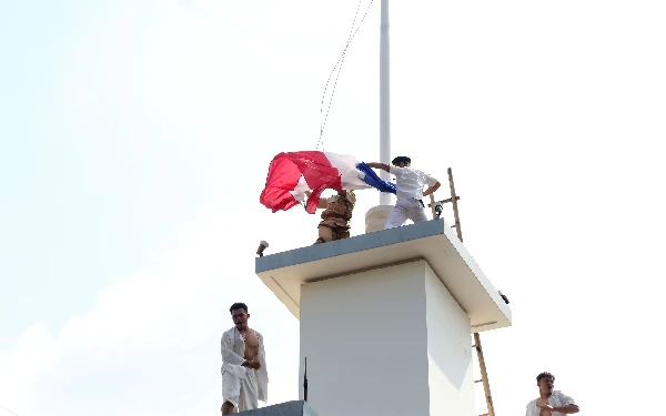 Thumbnail Mengenang Kejadian Perobekan Bendera, Pemkot Surabaya Gelar Aksi Teatrikal di Hotel Majapahit