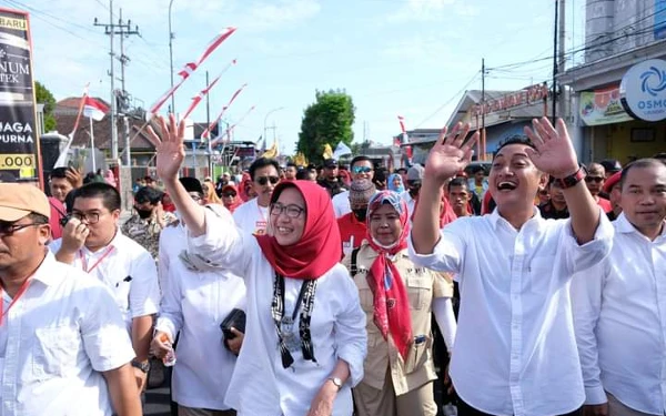 Thumbnail Bertemu Warga Duren Klakah, Bunda Indah Berjanji Cukupi Pupuk Bersubsidi