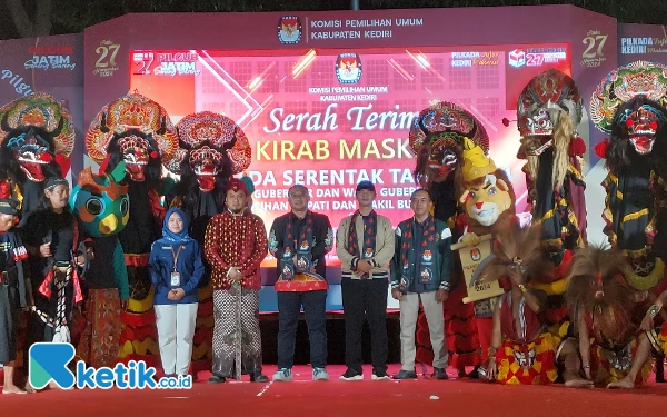 Kirab Maskot Pilkada Jatim 2024 di Kabupaten Kediri, Si Jalih dan Si Nara Siap Sosialisasikan Pemilu