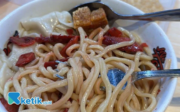 Thumbnail Berita - Bakso Babi dan Mie Toree, Kuliner Babi Kegemaran Warga Surabaya