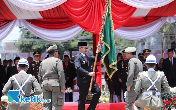 Thumbnail Kirab Pataka Jer Basuki Mawa Beya Tiba di Kota Batu, Gaungkan Pilkada Damai