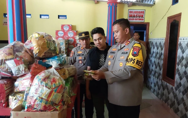 Viral Keracunan Massal, Polisi Temukan Makanan Kedaluwarsa di Gudang Krecek Kediri