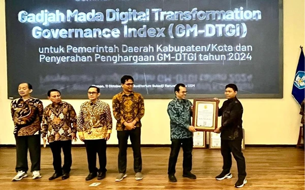 Surabaya Kembali Raih Penghargaan Pengembangan Layanan Publik Berbasis Digital