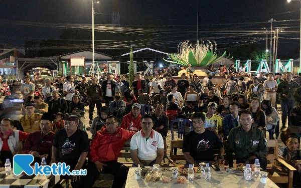 Bambang-Bayu Gelar Nobar Timnas Indonesia vs China, Gaungkan Program Unggulan di Kota Blitar