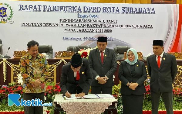 Tok! DPRD Surabaya Tetapkan AKD, Berikut Daftar Ketua Hingga Anggota Setiap Komisi