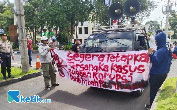 Kejari Sleman Disegel Massa, Tuntut Kejelasan Penyidikan Dana Hibah Pariwisata