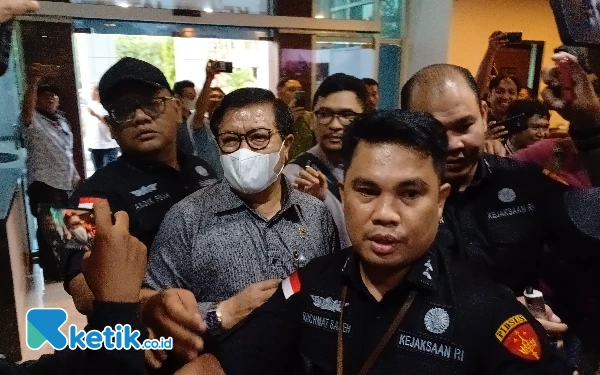 BREAKING NEWS, Tim Gabungan Kejagung Tangkap 3 Hakim Pemvonis Bebas Ronald Tannur