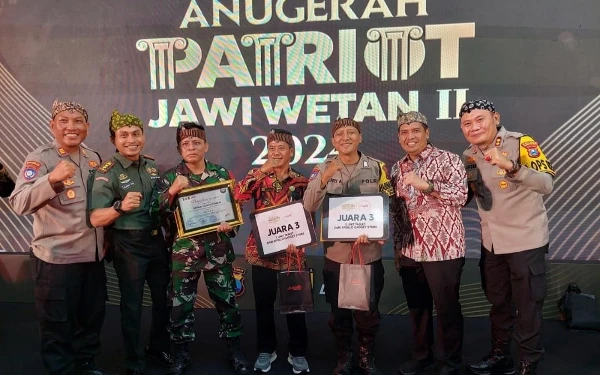 Thumbnail Jadi Juara 3, Sumber Kokap Bondowoso Bawa Pulang Hadiah di Anugerah Patriot Jawi Wetan II