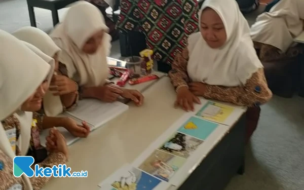 Cegah Anemia pada Remaja Putri, 3 Dosen Unusa Edukasi Makanan Bergizi