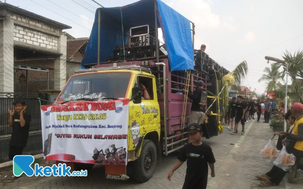 Heboh! Sedekah Bumi Dusun Ngablak Bikin Horeg Gresik Selatan