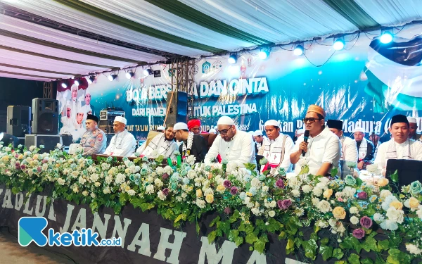 Pengusaha Tembakau Pamekasan Haji Her Donasi Rp350 Juta untuk Palestina