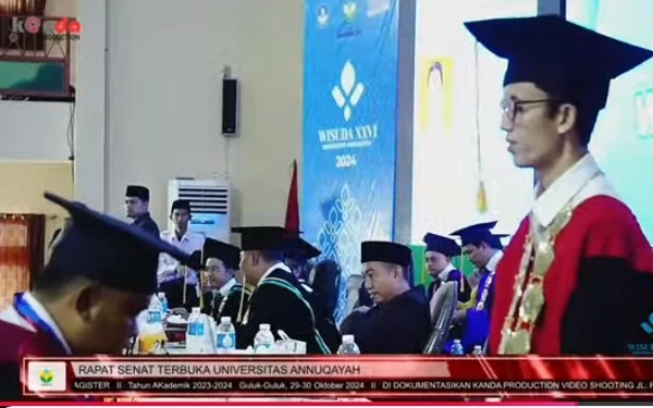 Thumbnail Berita - Rektor Universitas Annuqayah Doakan  733 Wisudawan Ilmunya Bermanfaat dan  Barokah