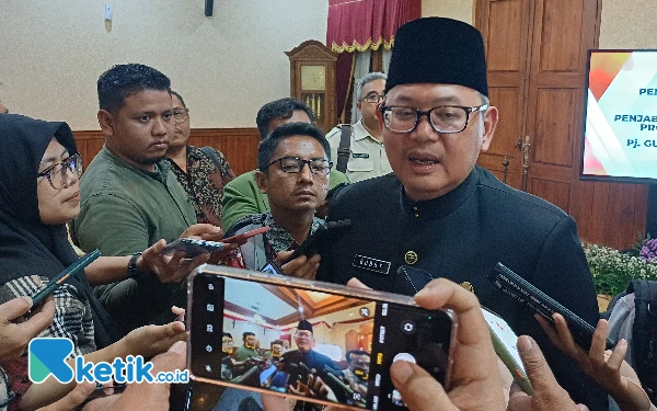 Thumbnail Berita - Pemprov Jatim Berencana Anggarkan Rp800 Miliar untuk Program Makan Bergizi Gratis Presiden Prabowo