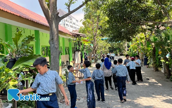 Thumbnail Berita - Anak Tidak Sekolah Banyak Ditemukan di Kecamatan Kedungkandang, Satgas Segera Dibentuk