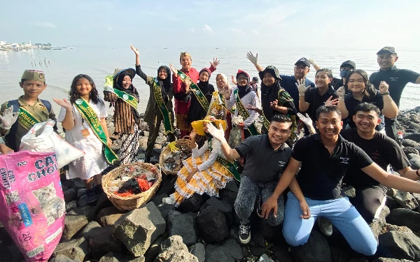 Thumbnail Semangat Hari Pahlawan, Mercure Surabaya dan Tunas Hijau Gelar Aksi Bersih-Bersih Pantai Kenjeran