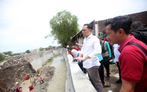 Thumbnail Berita - Pemkot Surabaya Hidupkan Kembali Bozem Makam Putat untuk Atasi Banjir