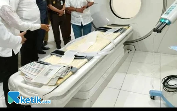 Thumbnail Berita - CT Scan RSMZ Sampang Rusak, Spare Part Harus Datangkan dari Jepang