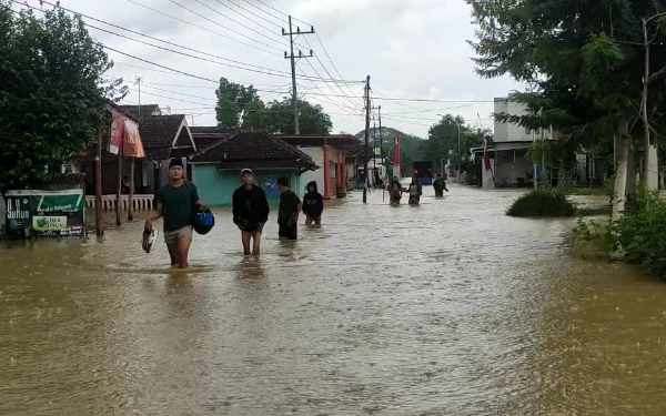 Thumbnail Bencana Banjir Merendam 11 Desa di Tuban, 6.200 Jiwa Terdampak Luapan Kali Kening