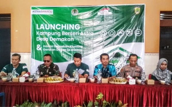 Thumbnail Berita - Kolaborasi dengan Pemerintah Desa, PT Astra Daihatsu Launching Kampung Berseri di Desa Demakan Sukoharjo