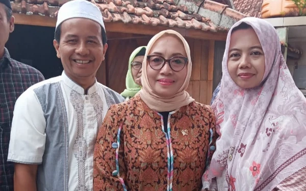 Thumbnail Berita - Peringatan Hari Ibu, Ini Profil Arifatul Choiri Fauzi Menteri Asal Madura