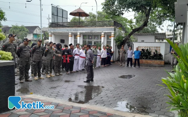 Thumbnail Pengamanan Natal 2024, Satpol PP Kota Madiun Gandeng Puluhan Pendekar Silat