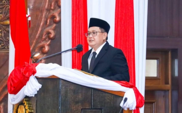 Thumbnail Berita - Resmikan Perda, Pj Gubernur Adhy Karyono Optimistis BPR Jatim Bantu UMKM Naik Kelas