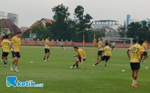 Thumbnail Berita - Lawan Malut United, Laga Obat Kekalahan Beruntun bagi Persebaya