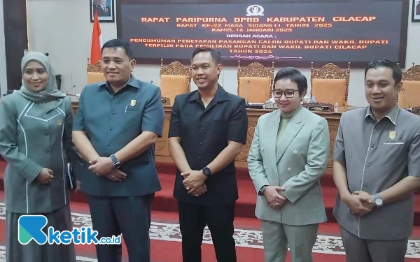 Thumbnail DPRD Cilacap Umumkan Penetapan Bupati dan Wakil Bupati Terpilih Syamsul-Ammy