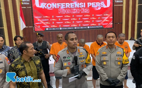 Thumbnail Berita - Polres Blitar Kota Ungkap Kasus Curanmor  dengan Modus Menjadi Teman