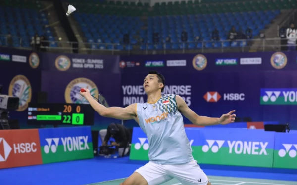 Thumbnail Berita - Jonatan Christie Tumbang dari Axelsen di Semifinal India Open 2025