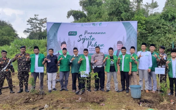 Thumbnail Berita - Sukabumi Jadi Titik Pertama Program Tanam Sejuta Pohon PW GP Ansor Jawa Barat