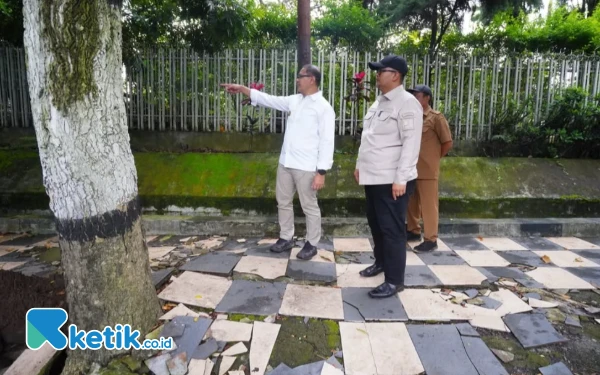 Thumbnail Berita - Bangun Pedestrian, DPUPR Kota Batu Gunakan Inovasi Teknologi Terkini