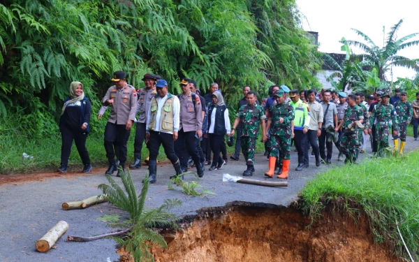 Thumbnail Berita - UPDATE: Longsor di Pekalongan, Jumlah Korban Meninggal Dunia 20 Orang