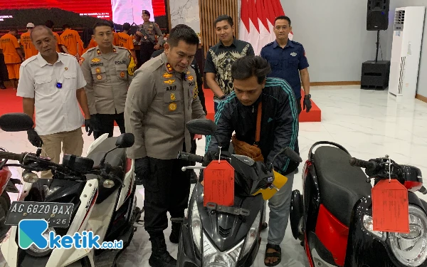 Thumbnail Berita - Kompak, Pasangan Kekasih Kerjasama Curi Motor Warga yang Lupa Cabut Kunci