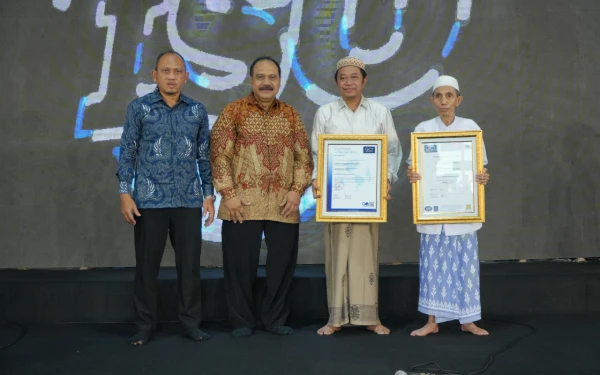 Thumbnail Berita - Pesantren Nurul Jadid Paiton Capai Prestasi Internasional dengan Sertifikat ISO 21001:2018