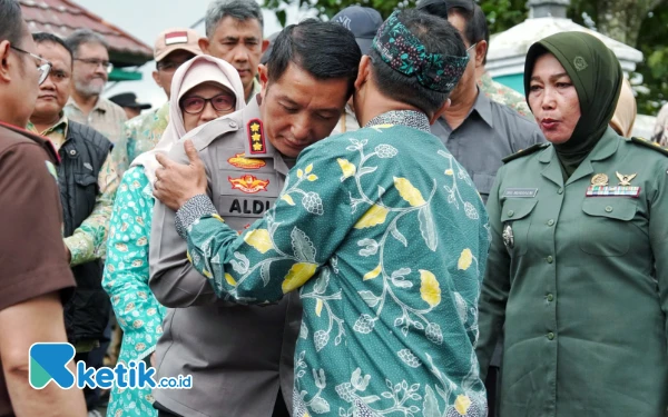 Thumbnail Berita - Kapolresta Bandung Kawal Satgas PPR-PBG-PB Sosialisasi Kepatuhan Obyek Pajak dan Perizinan