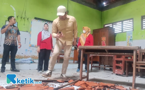 Thumbnail Berita - DPRD Sidoarjo Arahkan Pokir untuk Sekolah Rusak, Ketua Fraksi PKB: Hukumnya Sunah Muakad